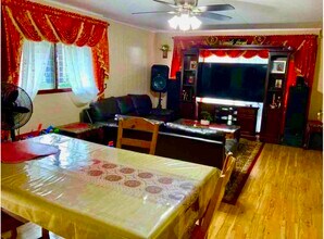 2668 Kalihi St in Honolulu, HI - Foto de edificio - Building Photo