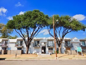 3719 Miles St-Unit -211 in Dallas, TX - Building Photo - Building Photo