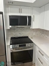 3150 N Palm Aire Dr in Pompano Beach, FL - Building Photo - Building Photo