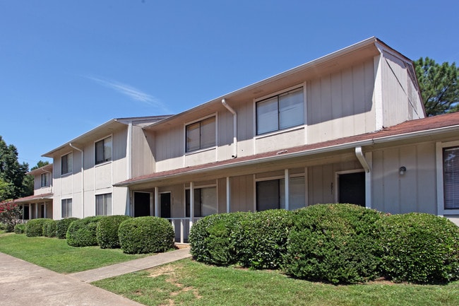 Farrington Apartments in Birmingham, AL - Foto de edificio - Building Photo