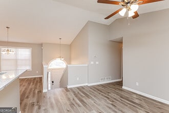 3957 Edgebrook Dr in Flowery Branch, GA - Building Photo - Building Photo