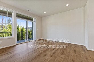 13086 SW Aubergine Ter in Sherwood, OR - Building Photo - Building Photo