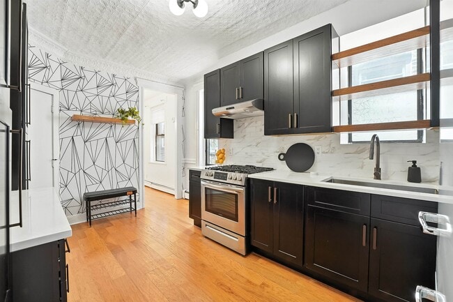 94 North St in Jersey City, NJ - Building Photo - Building Photo