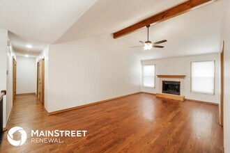 1473 W Mulberry St in Olathe, KS - Foto de edificio - Building Photo