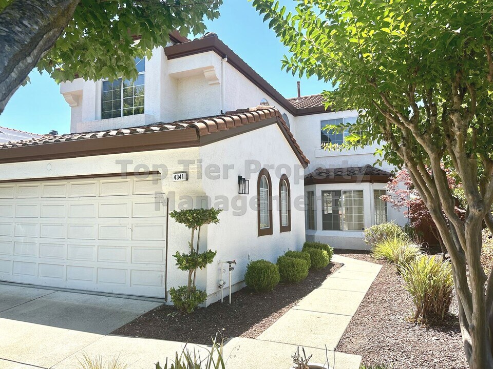 4341 Reedland Cir in San Ramon, CA - Building Photo