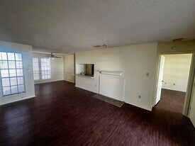 5402 S 7th St in Abilene, TX - Building Photo