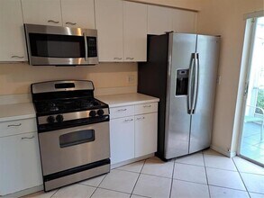 8123 San Carlos Cir in Tamarac, FL - Building Photo - Building Photo
