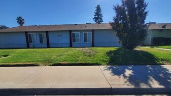 1716 Sylvan Ave in Modesto, CA - Building Photo