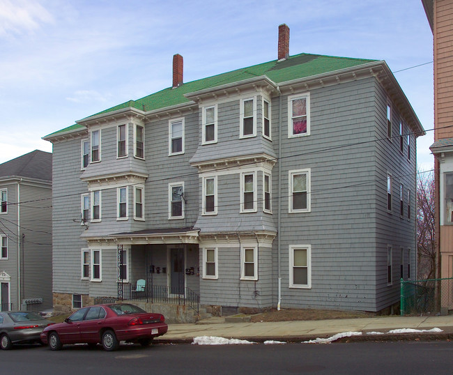 220 Bradford Ave in Fall River, MA - Building Photo - Building Photo