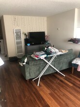 6423 Tujunga Ave in Los Angeles, CA - Building Photo - Building Photo