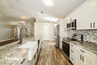 637 Sunway Ln in Winter Haven, FL - Building Photo - Building Photo