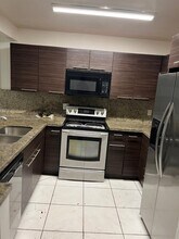 5955 NW 25th Ct in Sunrise, FL - Building Photo - Building Photo