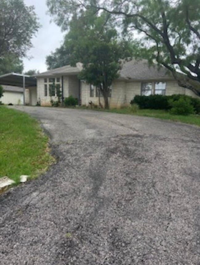 2906 Blue Lake Dr in Horseshoe Bay, TX - Building Photo - Building Photo