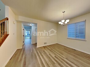 1209 Fawnlily Cir in Joliet, IL - Building Photo - Building Photo