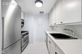 106 Central Park S in New York, NY - Foto de edificio - Building Photo