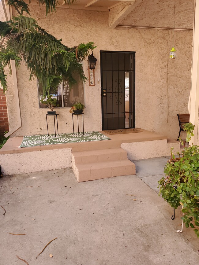 3295 Perlita Ave, Unit 3295 Perlita Ave. L.A. 90