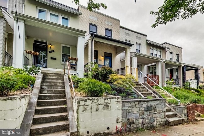 1749 L St NE in Washington, DC - Foto de edificio - Building Photo