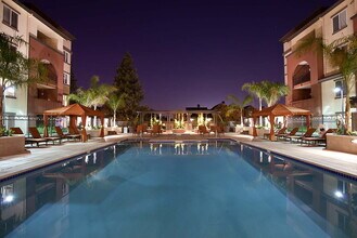 Via in Sunnyvale, CA - Building Photo - Building Photo