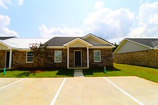 110 Way Bill Cir in Statesboro, GA - Building Photo