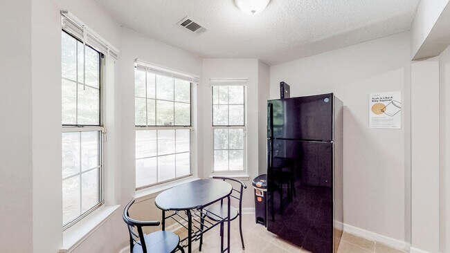 4808 Brasac Dr in Stone Mountain, GA - Building Photo - Building Photo