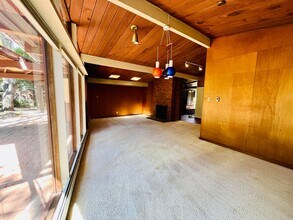1014 Moffett Cir in Palo Alto, CA - Foto de edificio - Building Photo