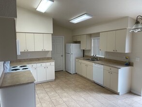 7299 Midway Terrace in Ocala, FL - Building Photo - Building Photo