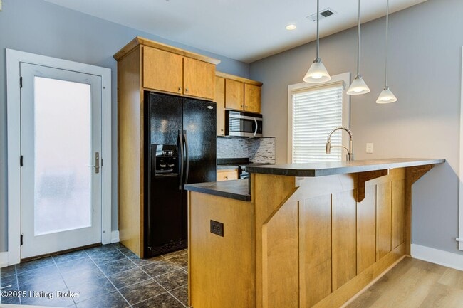 property at 10606 Norton Commons Blvd