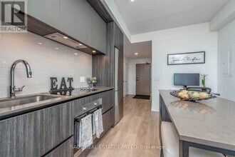 225 Sumach St in Toronto, ON - Building Photo - Building Photo