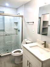 130 Boston St, Unit #1, in Boston, MA - Building Photo - Building Photo