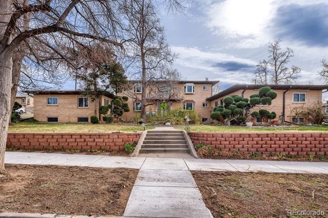 property at 422 S Clarkson St