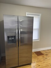 1808 Eckener Dr in Portage, MI - Foto de edificio - Building Photo