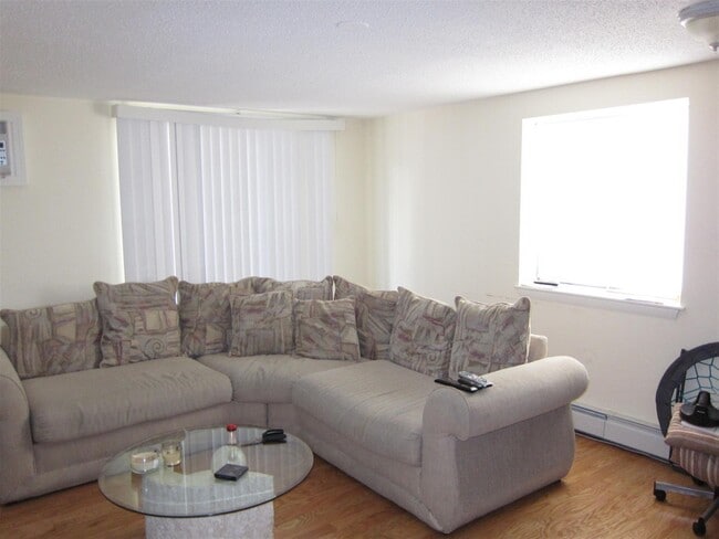 82 Highland Ave, Unit 101
