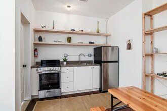 Hazelwood Apartments in Detroit, MI - Building Photo - Building Photo