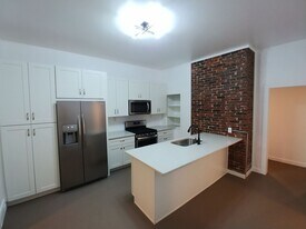 98 Beltzhoover Ave in Pittsburgh, PA - Building Photo