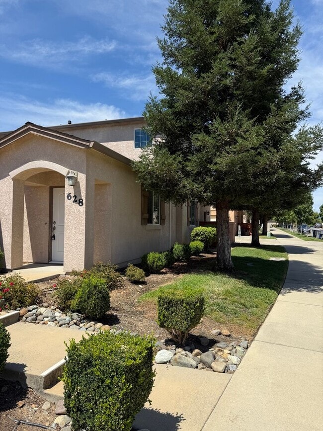 628 Mission De Oro Dr