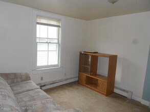 111 10th Ave-Unit -d in Belmar, NJ - Building Photo - Building Photo