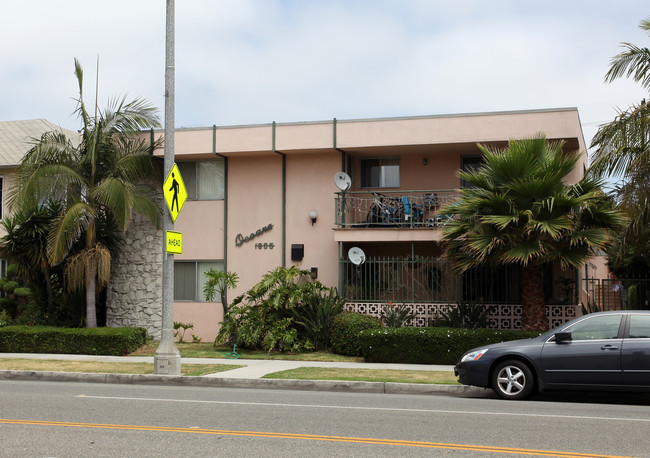1605 E Ocean Blvd in Long Beach, CA - Foto de edificio - Building Photo