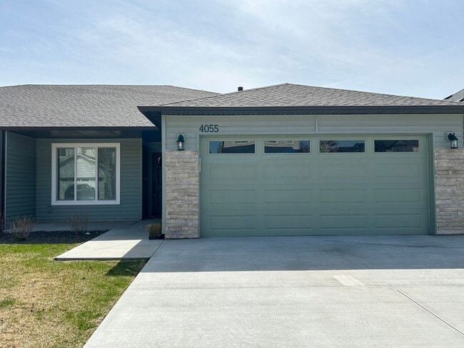 4055 E Blueberry St in Meridian, ID - Building Photo - Building Photo