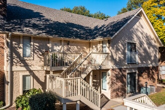 Woodcrest in Kansas City, MO - Building Photo - Building Photo