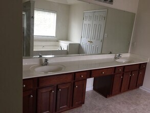 15037 Taylor Ridge Ln in Charlotte, NC - Foto de edificio - Building Photo