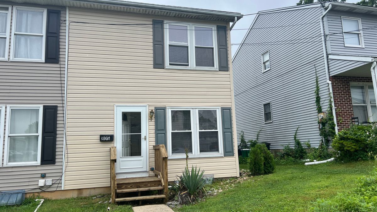 805 S Front St in Allentown, PA - Building Photo