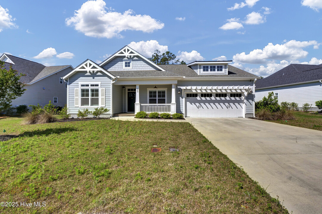 33 Draft Line Ct in Hampstead, NC - Building Photo