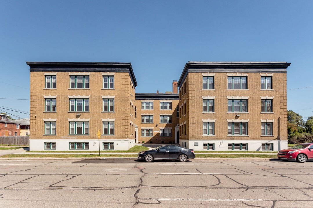 The Charlotte Detroit in Detroit, MI - Foto de edificio