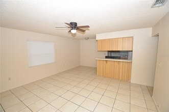 5124 S Dossey Rd in Lakeland, FL - Building Photo - Building Photo