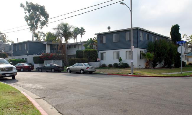 746 Cory Dr in Inglewood, CA - Foto de edificio - Building Photo