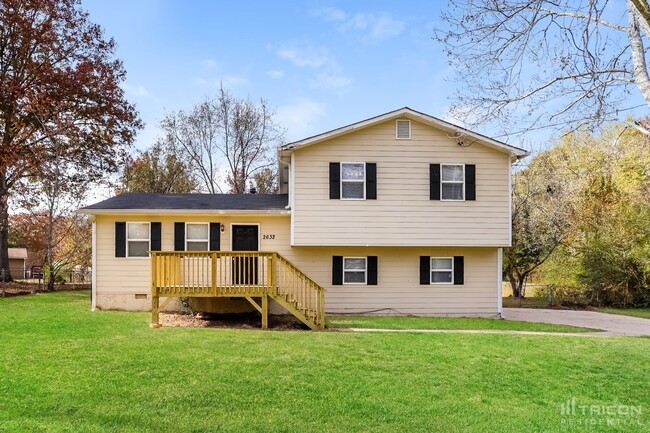 property at 2632 John Petree Rd