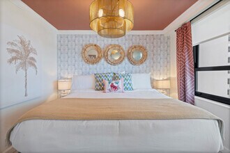 5225 Collins Ave-Unit -FL7-ID1044537P in Miami Beach, FL - Building Photo - Building Photo