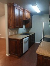 411 SW Garfield Ave in Lawton, OK - Building Photo - Building Photo