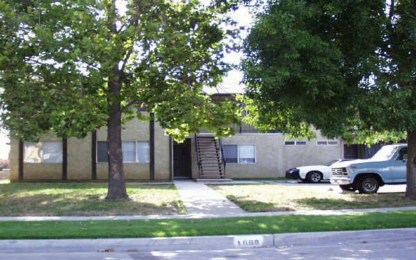 1888 Argyle Ave in San Bernardino, CA - Building Photo