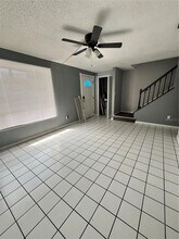 4918 Silver Oaks Village in Orlando, FL - Building Photo - Building Photo